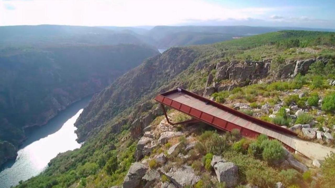 Casa Bolmente A Ver En La Ribeira Sacra. Villa Sober Luaran gambar