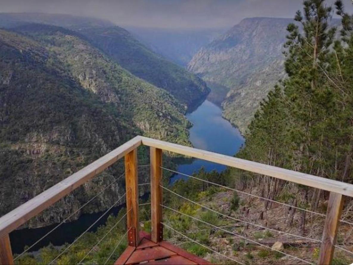 Casa Bolmente A Ver En La Ribeira Sacra. Villa Sober Luaran gambar